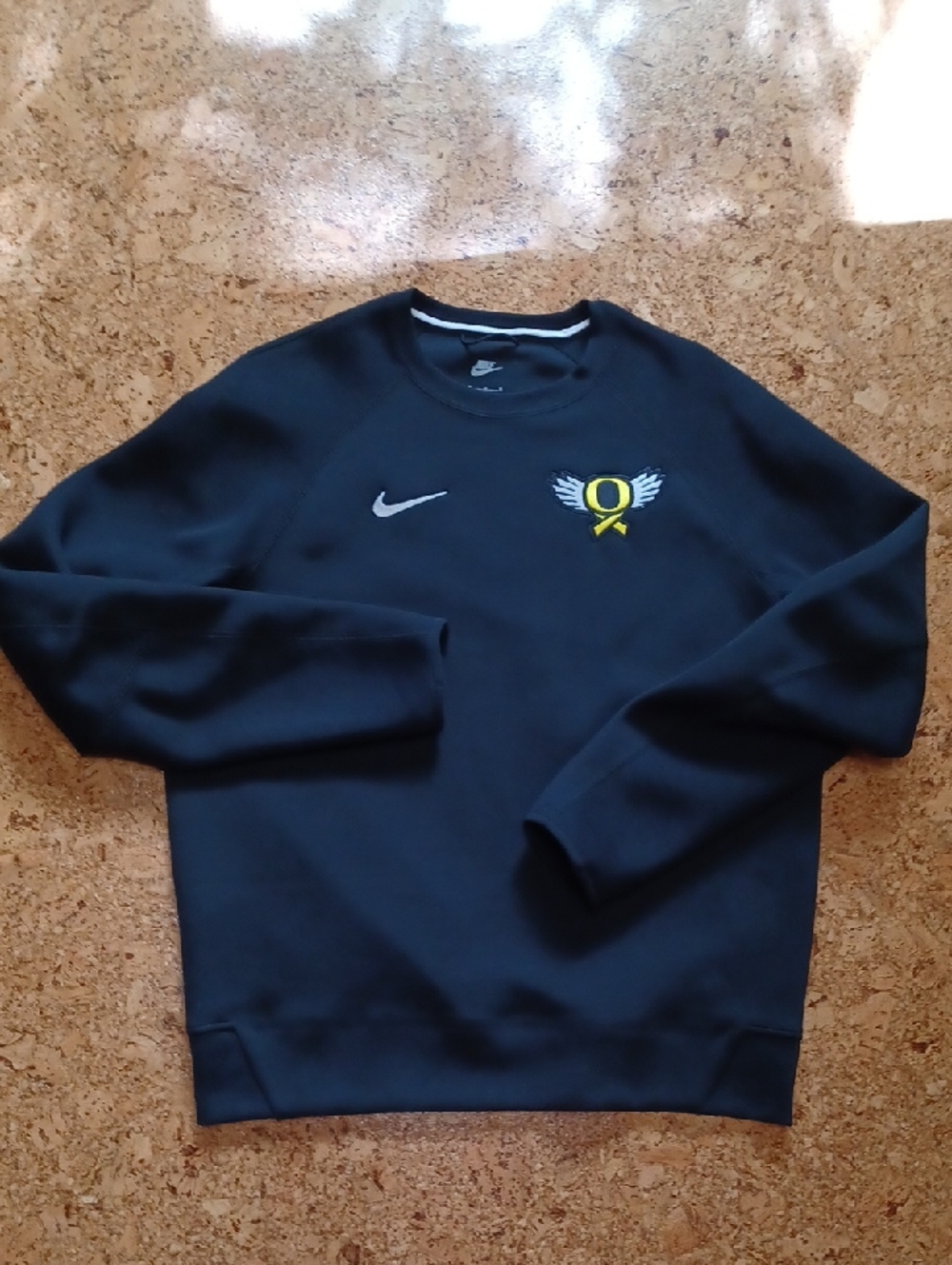 Nike Oregon Ducks Team Issued Black Flight+Fight Crewneck Sweater Size M